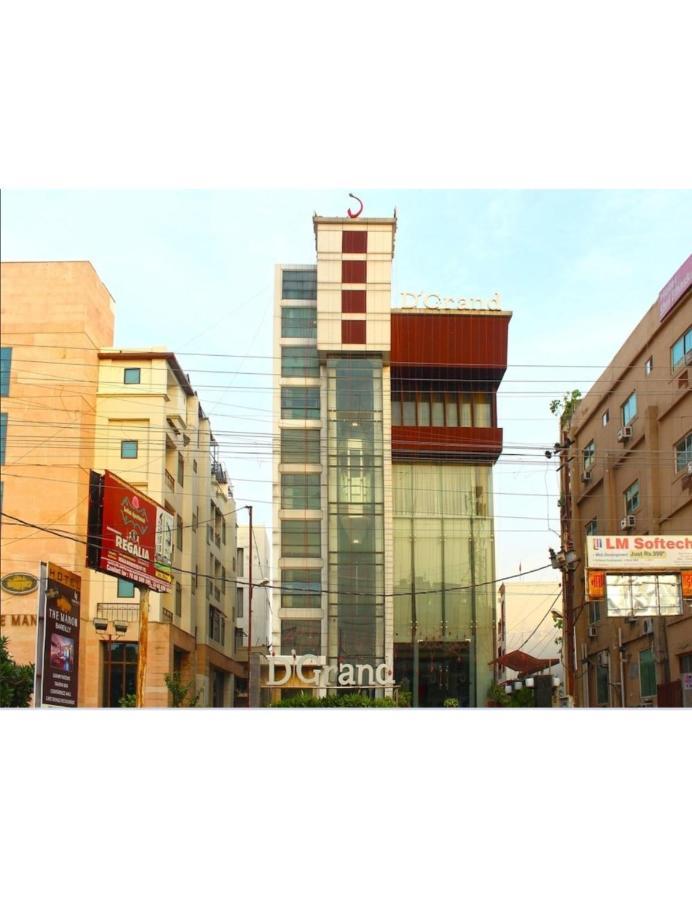 Hotel D Grand, Bareilly Buitenkant foto